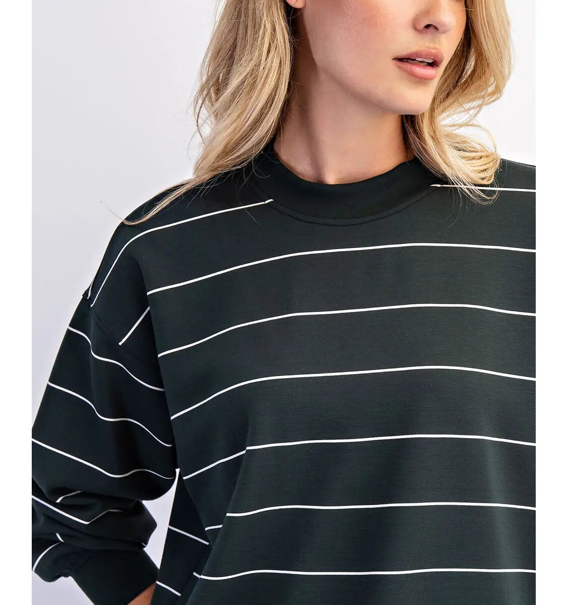 Simple Weekend Essential Balance Crewneck Sweatshirt